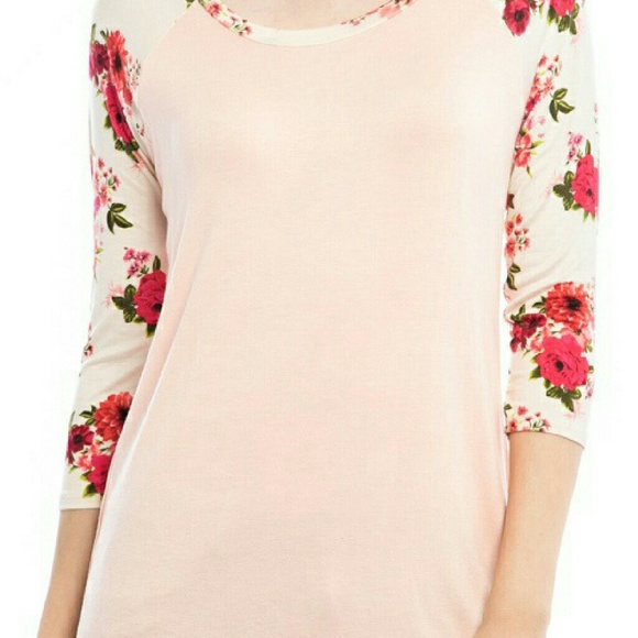 Cute 3/4 Sleeve Ivory Floral Women's Raglan Top