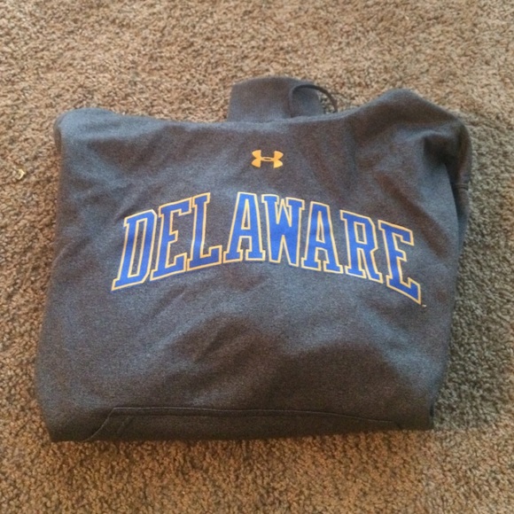 Under Armour sweatshirt