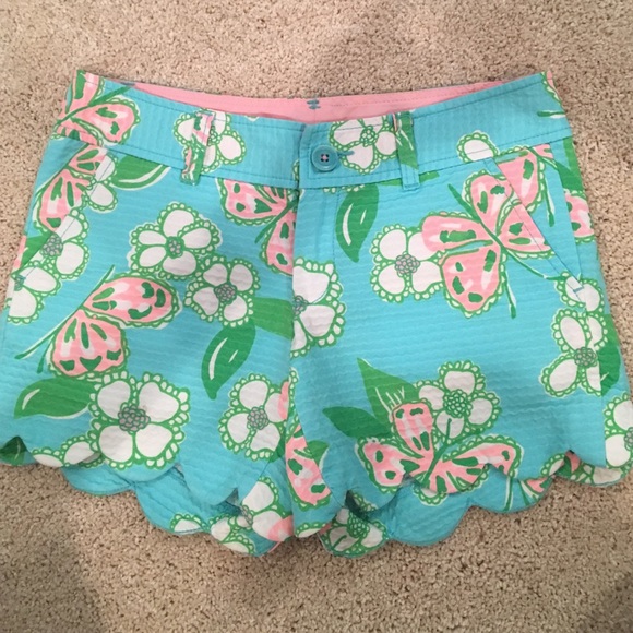 Lilly Pulitzer Pants - Lilly Pulitzer scalloped shorts!