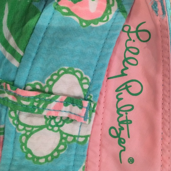 Lilly Pulitzer scalloped shorts! - Picture 4 of 4