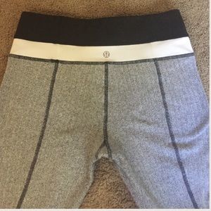 Black and White Lululemons