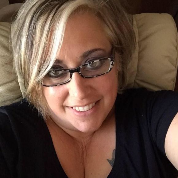 Meet your Posher, Karen - Picture 1 of 1