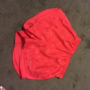 NIKE TEMPO SHORTS