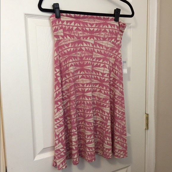 BNWT LuLaRoe Azure skirt size M pink