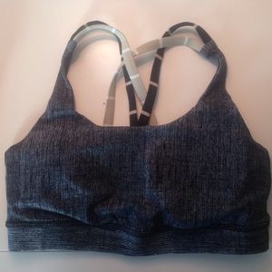 Lululemon sports bra