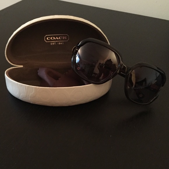 Coach Marilyn Brown/Dk Tortoise Sunglasses