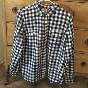 Old Navy white and navy long sleeve flannel