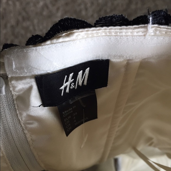 Beautiful H&M dress size 4/small - Picture 3 of 3