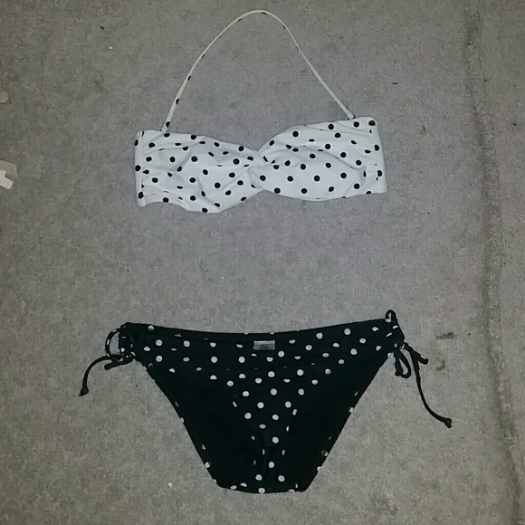 Polka dot twist bikini with adjustable strap