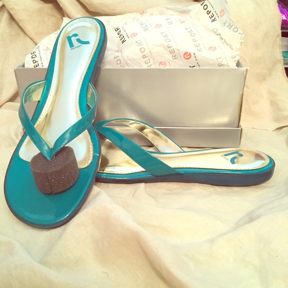 NIB Report Teal Patent Sandals