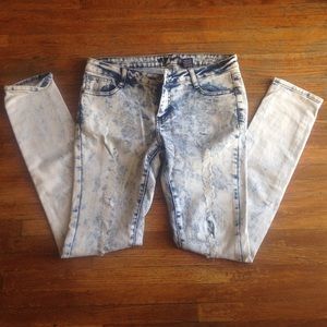 Acid Wash Skinny Jeans