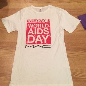 MAC Viva Glam T Shirt size 3
