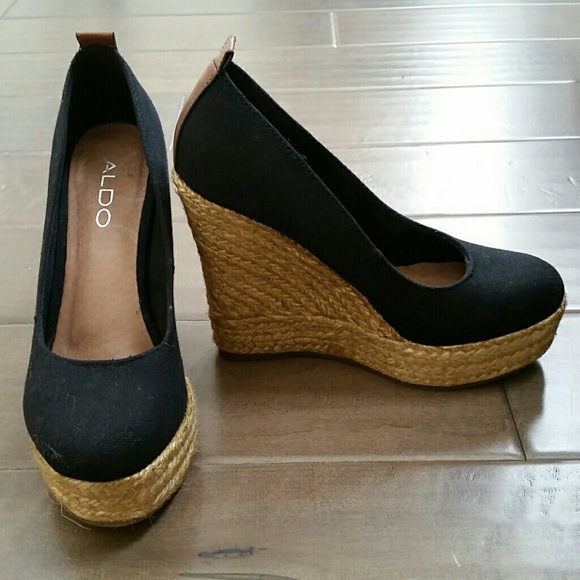ALDO platform wedge