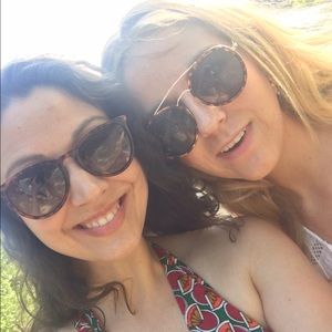 Meet your Posher, Caitlin