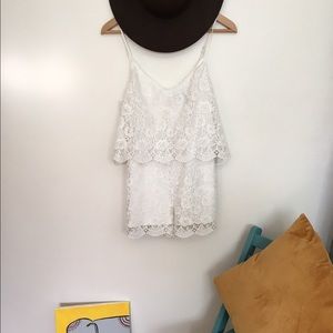 white floral romper🌸