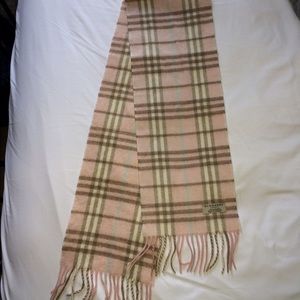 Burberry light pink cashmere scarf