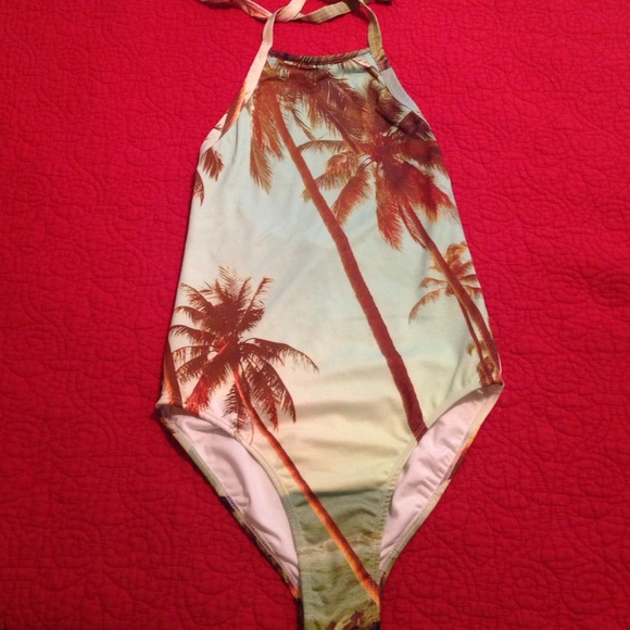 One piece swimwear