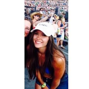 Meet your Posher, Casey