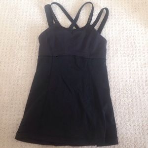Lululemon workout shirt