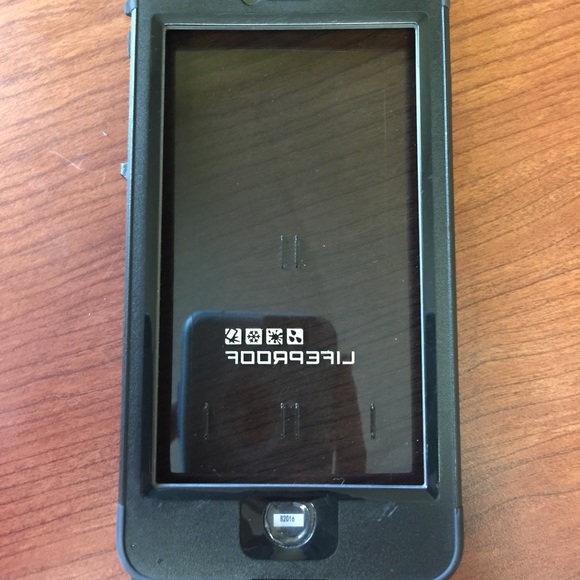 iPhone 6 Plus lifeproof - Picture 1 of 3