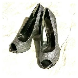 Peep toe pumps Jacqueline Ferrar