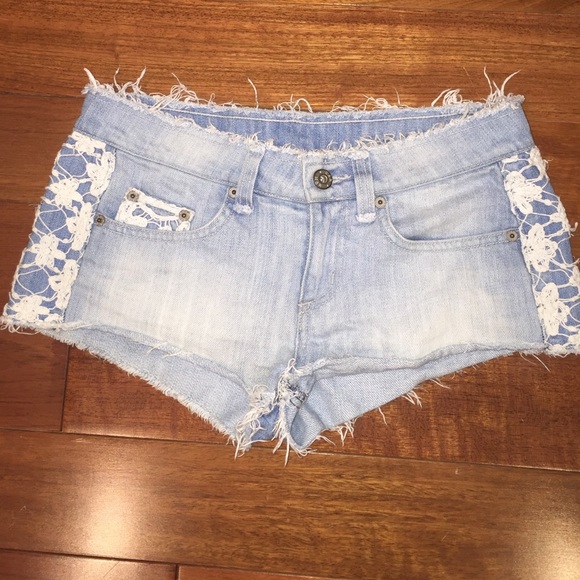 Light wash lace detailed denim shorts from LF