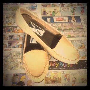 Tan Mootsies Tootsies