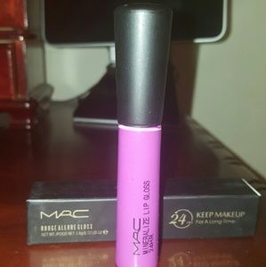 Lip gloss