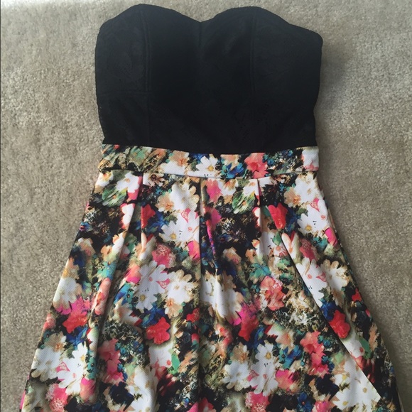 Multi color floral tube mini dress
