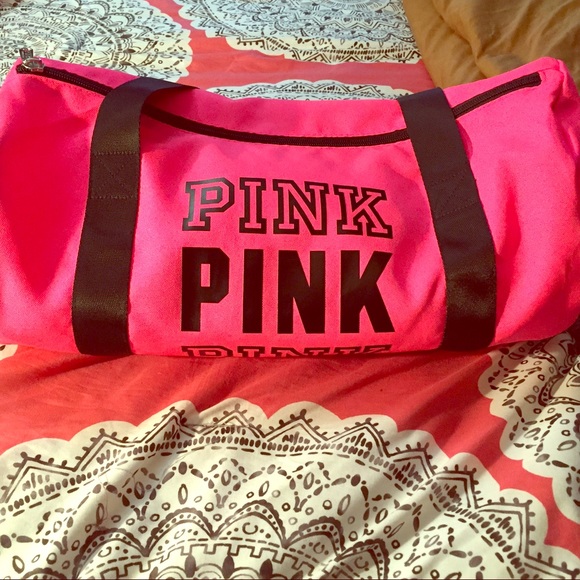 Pink Victoria secret!! Travel bag!