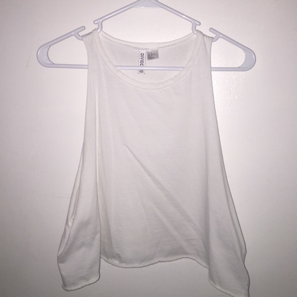 Cropped muscle tee