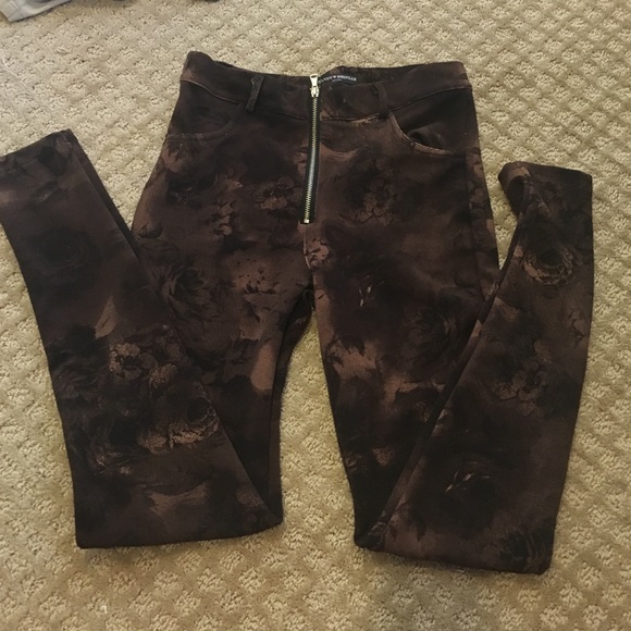 Brandy Melville high waisted brown floral jeggings