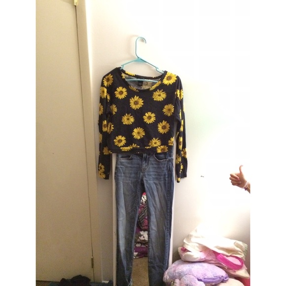 an outfit. you can buy separately if you'd like - Picture 1 of 1