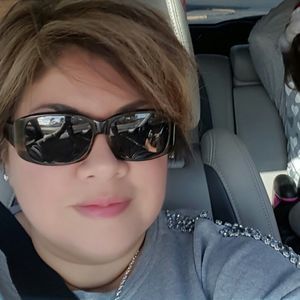 Meet your Posher, Alicia