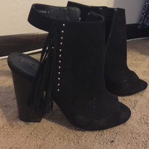 Black fringy heels
