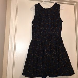 A-line sleeveless dress