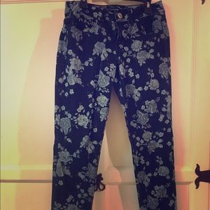 American Eagle Patterned Jeans