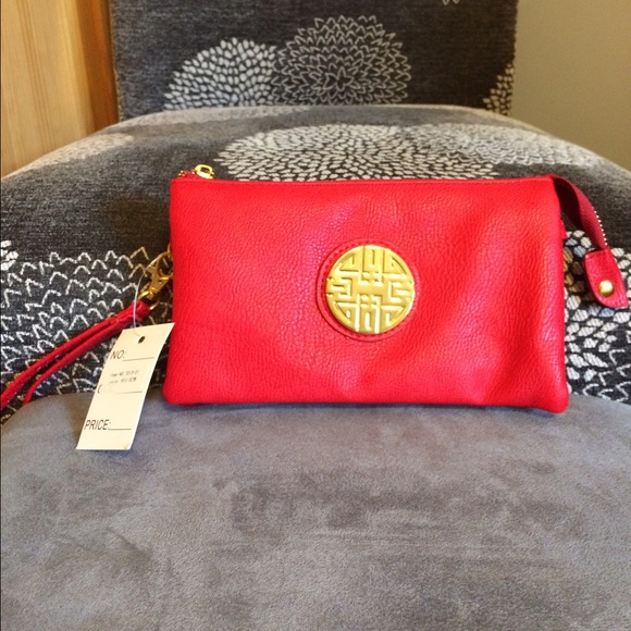 Red clutch/crossbody - Picture 1 of 1