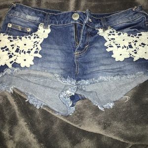 Jean shorts with lace details