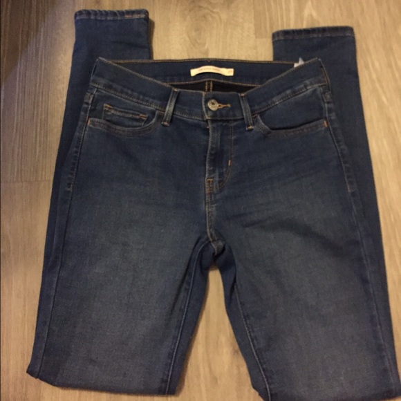 Levis