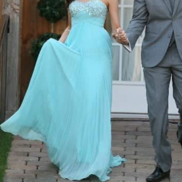 Sz 2 beautiful worn once Tiffany blue gown - Picture 2 of 3