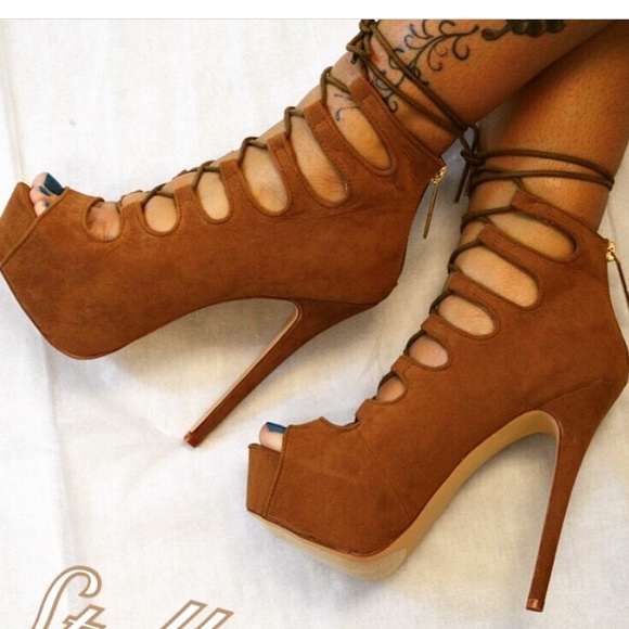 Platform heel