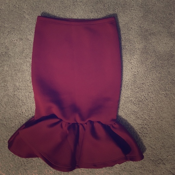 ⚡️FLASH SALE⚡️ Burgundy Mermaid Skirt New