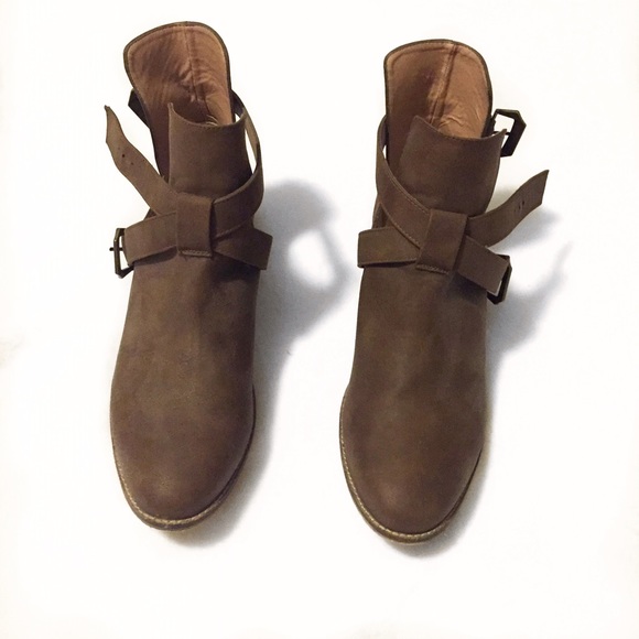 American Eagle Brown Booties