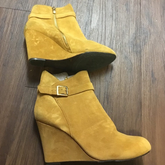 Vince Camuto suede booties