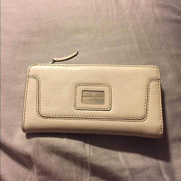 Michael Kors wallet
