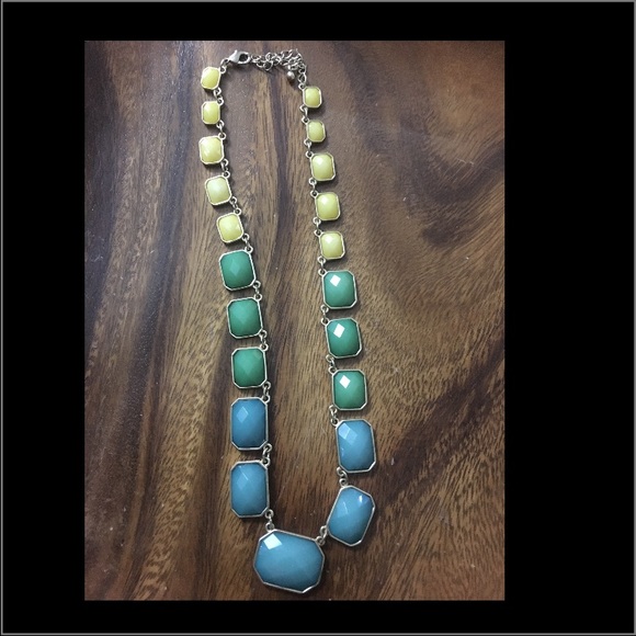 🔷 Final Price 🔷 Cool Blue ombré necklace
