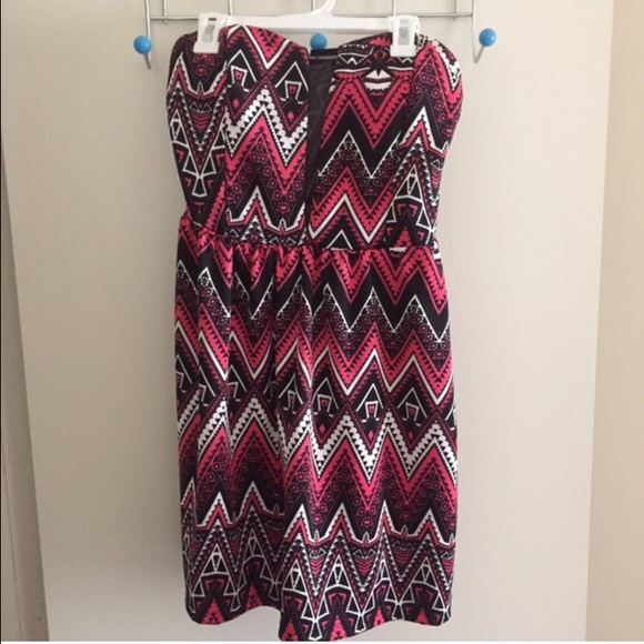 NWOT SZ LARGE Charlotte Russe Dress