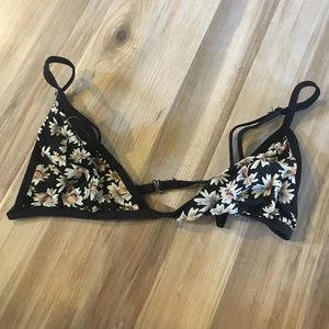 NWOT Daisy brandy Melville bralette