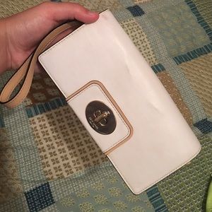 Kate spade wallet/wristlet- cute!!